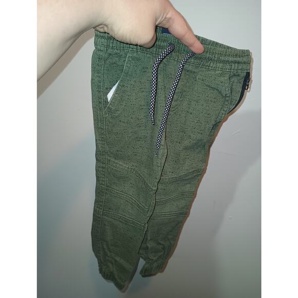 Lot of 12 Pieces Toddler Cars 3T Outfits Pajamas, Pants, Tees, and more - Picture 11 of 11